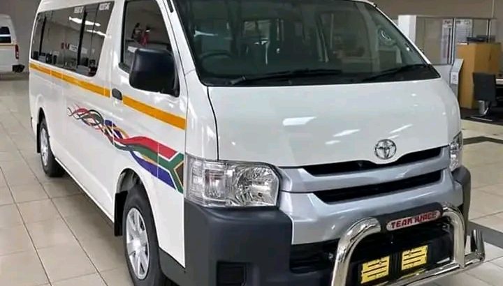2016 TOYOTA QUANTUM PETROL