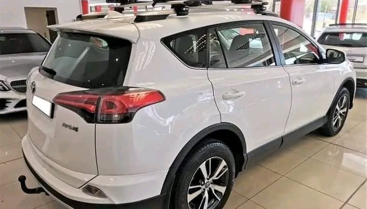 2018 TOYOTA RAV4 2.0 GX AUTO