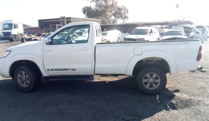 2015 TOYOTA HILUX 3.0 D-4D LEGEND 45
