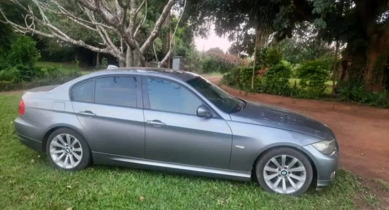 2010 BMW 320i E90 manual