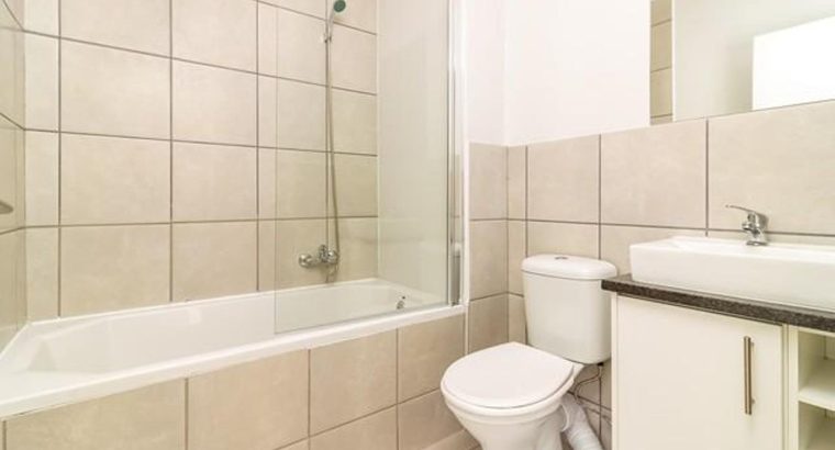 Two Bed Apartment / Flat to Rent in Paarl North