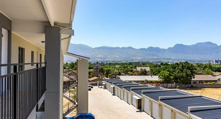 Two Bed Apartment / Flat to Rent in Paarl North
