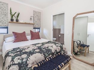 Two Bedroom Apartment/Flat To Let In Somerset West