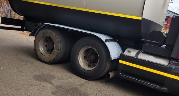 HONEY SUCKER SEPTIC TANK TRUCK MANUFACTURER