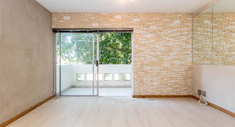 Neat 2 Bedroom Apartment/Flat To Let In Green Point