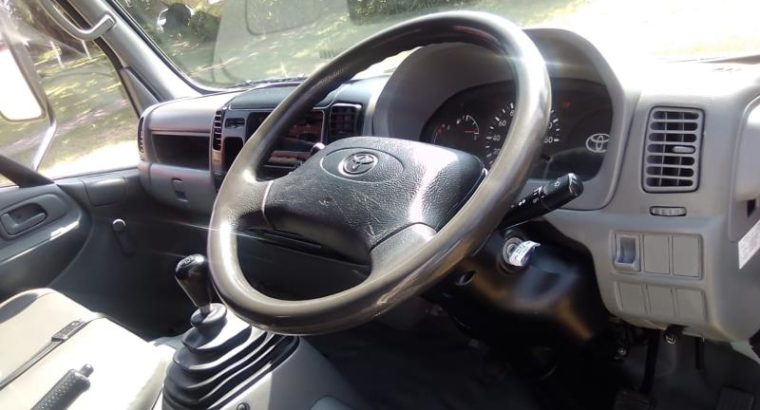 2016 Toyota DYNA 4093