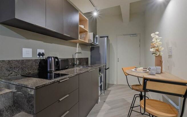 1 Bed Apartment in Foreshore