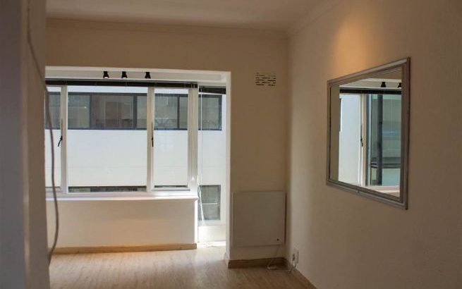 1 Bedroom Apartment To Rent In Sea Point
