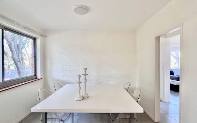 2 Bedroom apartment to rent in Rondebosch, Cape Town