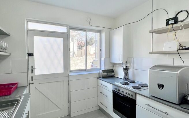 2 Bedroom apartment to rent in Rondebosch, Cape Town