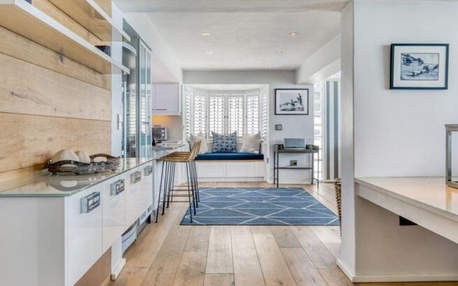 3 Bedroom penthouse to rent in Clifton, Cape Town