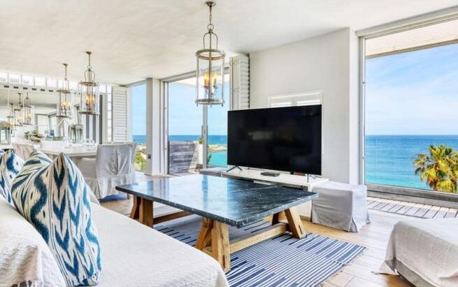 3 Bedroom penthouse to rent in Clifton, Cape Town