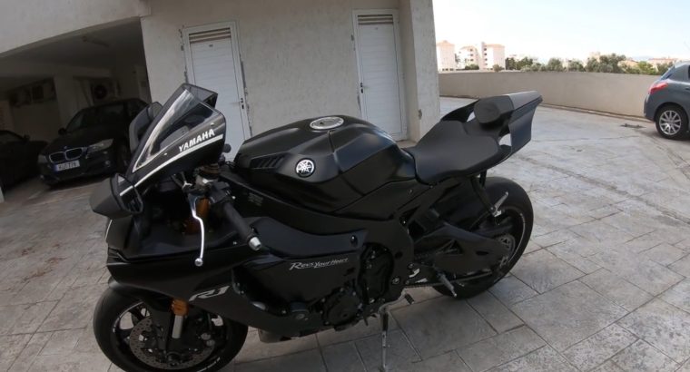 YAMAHA R1 FOR SALE, WHATSAPP +35797520413