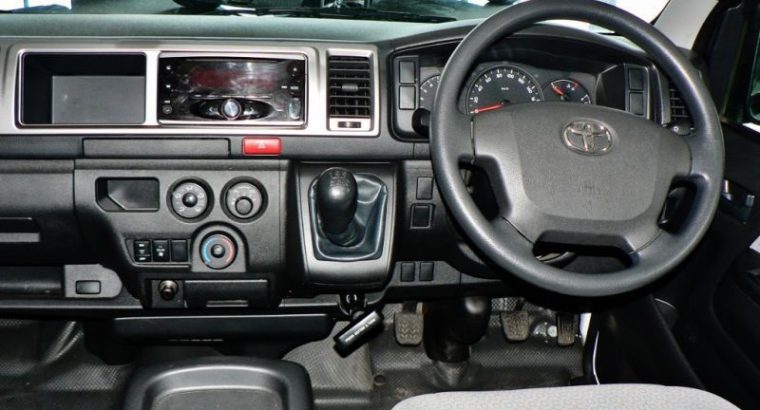 2016-Toyota-Quantum-2.5-GL-10-Seater-Bus