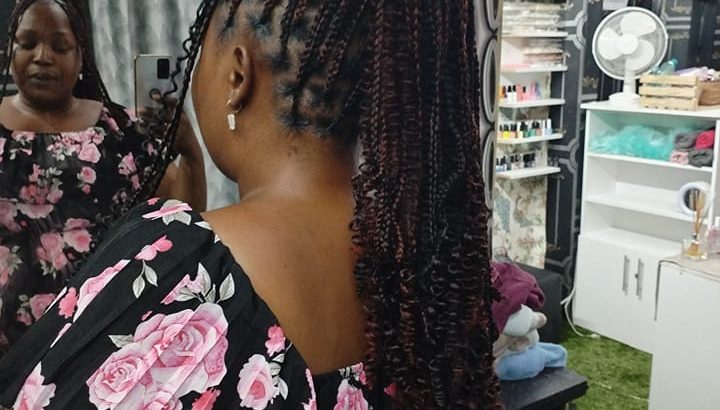 Do Hair & Nails By Divine Salon in Pietermaritzburg 0674319660