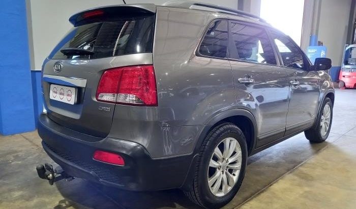 2010 Kia Sorento 2.0 Engine Capacity V6 with Automatic