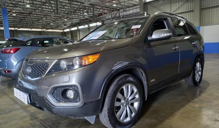 2010 Kia Sorento 2.0 Engine Capacity V6 with Automatic