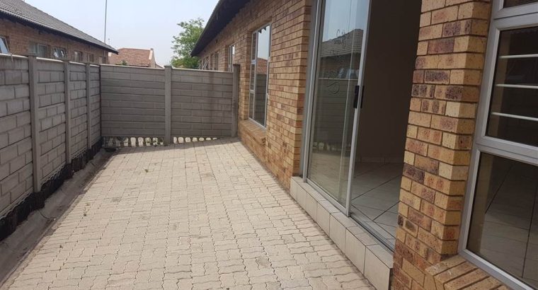 2 Bedroom Town House in Vaalpark Sasolburg