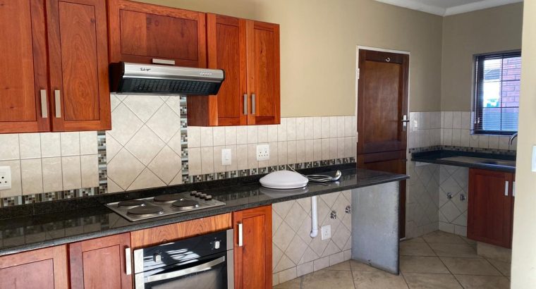 2 Bedroon town house in Waterval East