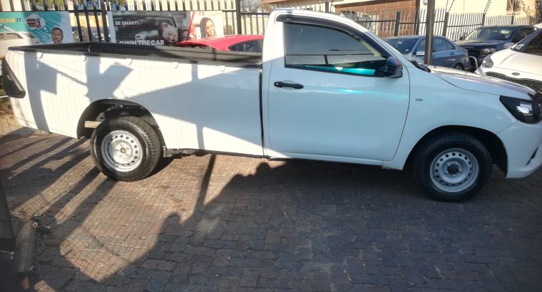 Toyota Hilux 2.0 Vuti Single Cab 2023
