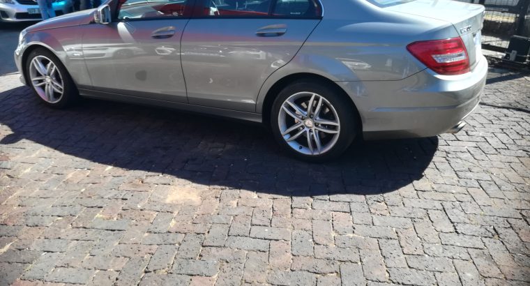 Mercedes Benz C200 2012