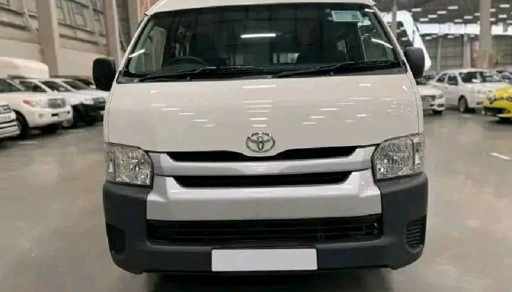 Toyota quantum 2.5 sesfikile 16 seater