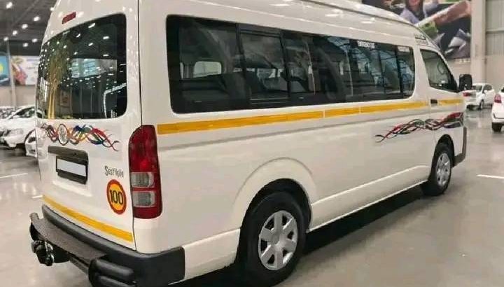 Toyota quantum 2.5 sesfikile 16 seater