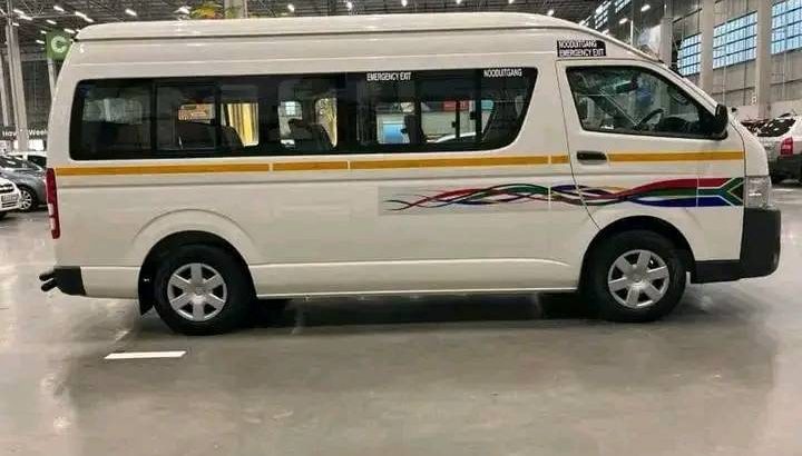 Toyota quantum 2.5 sesfikile 16 seater