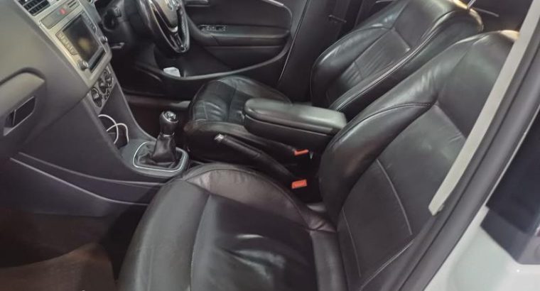 2016 Volkswagen Polo Tsi