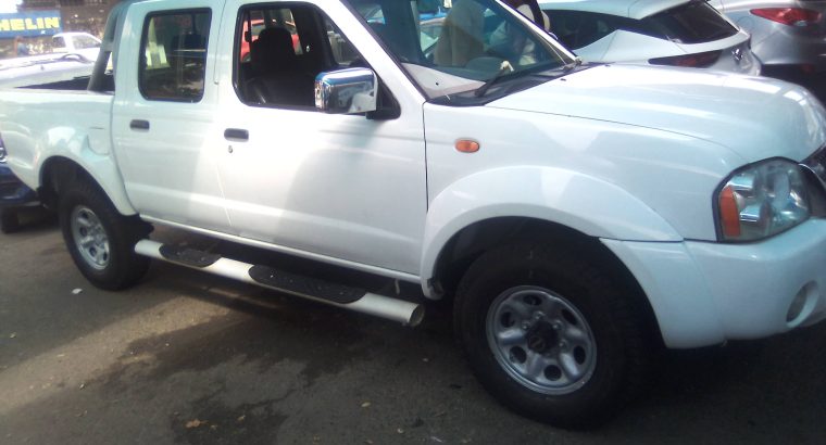 Pre-owned 2016 Nissan NP-300 2.4 Engine Capacity 4×4 Double Cab