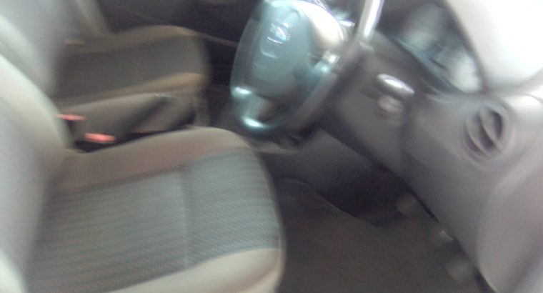 Pre-owned 2017 Nissan Np200 1.6 Engine Capacity Canopy with Manue