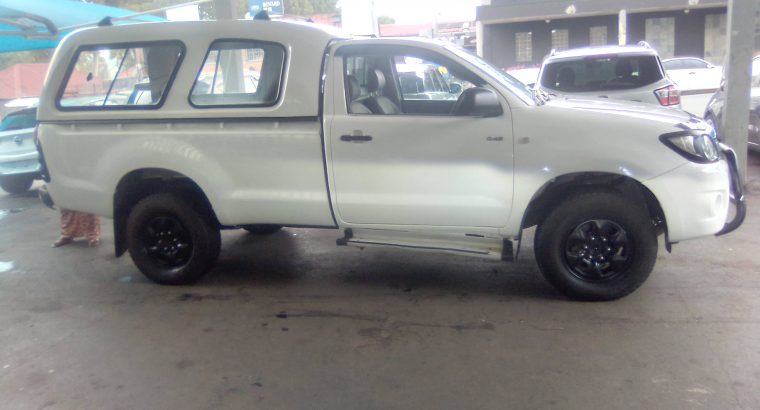 Pre-owned 2009 Toyota Hilux 2.5 Engine Capacity Canopy Single Ca
