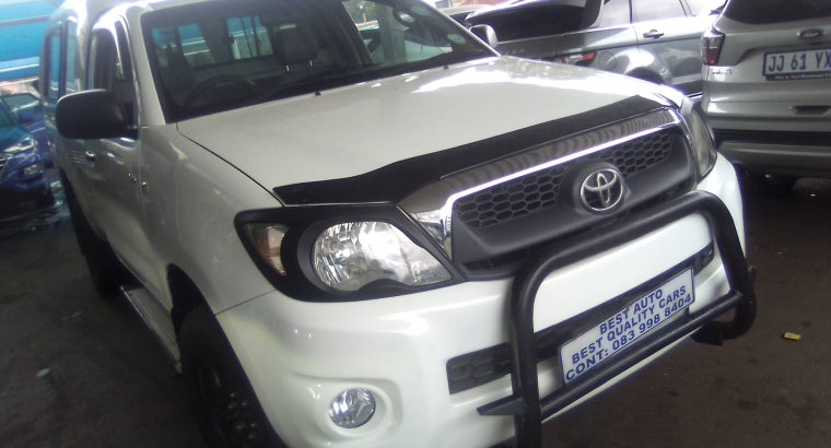 Pre-owned 2009 Toyota Hilux 2.5 Engine Capacity Canopy Single Ca