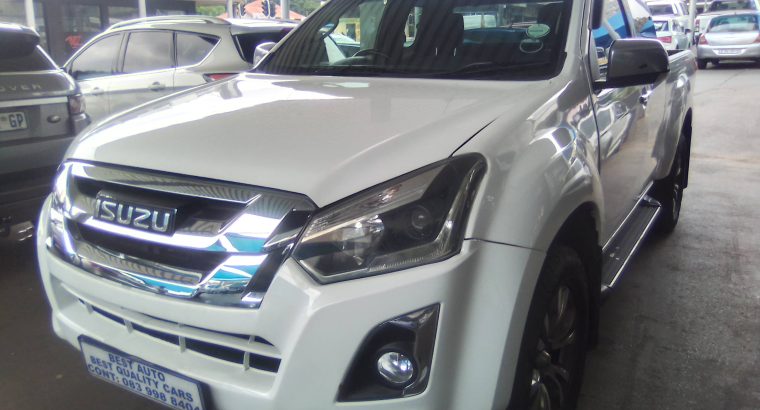 Pre-owned 2018 Isuzu KB-300 3.0 Engine Capacity LX 4×2 Extra Ca