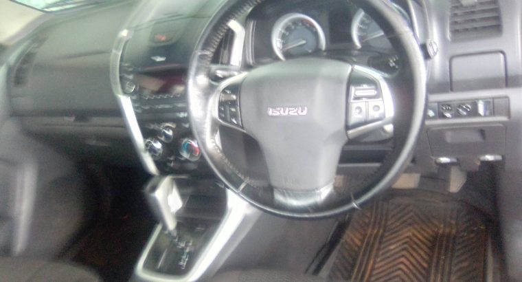 Pre-owned 2018 Isuzu KB-300 3.0 Engine Capacity LX 4×2 Extra Ca