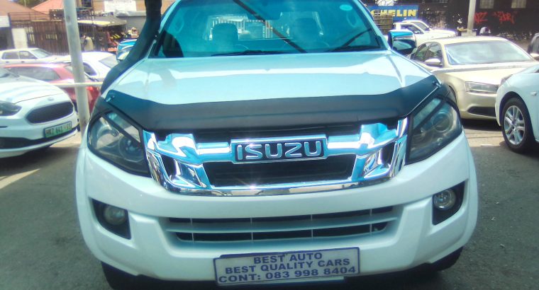 Pre-owned 2015 Isuzu KB-300 3.0 Engine Capacity Extra Cab with A