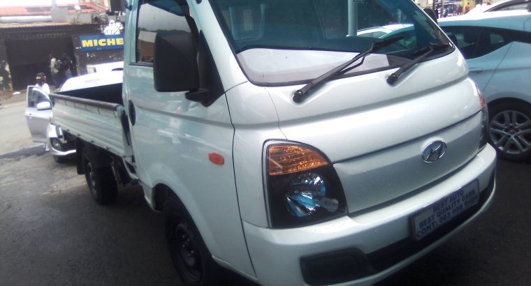Pre-owned 2006 Hyundai H-100 2.5 Engine Capacity Diesel with Manu