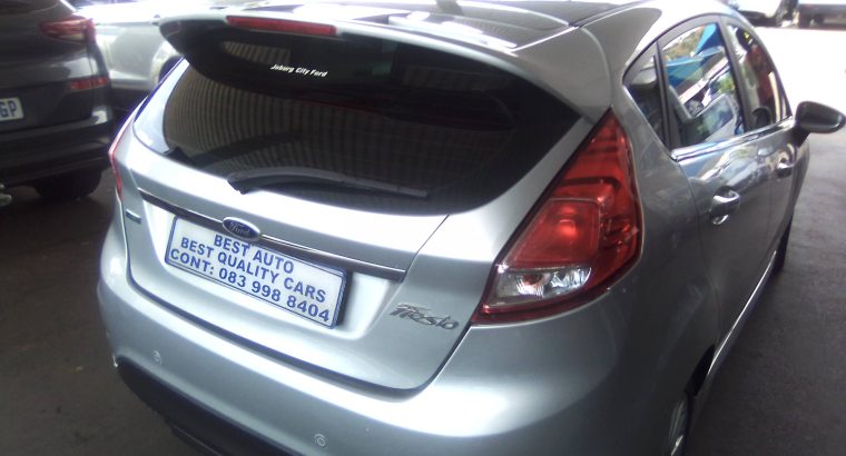 re-owned 2016 Ford Fiesta 1.0 Engine Capacity with Automatic Tran
