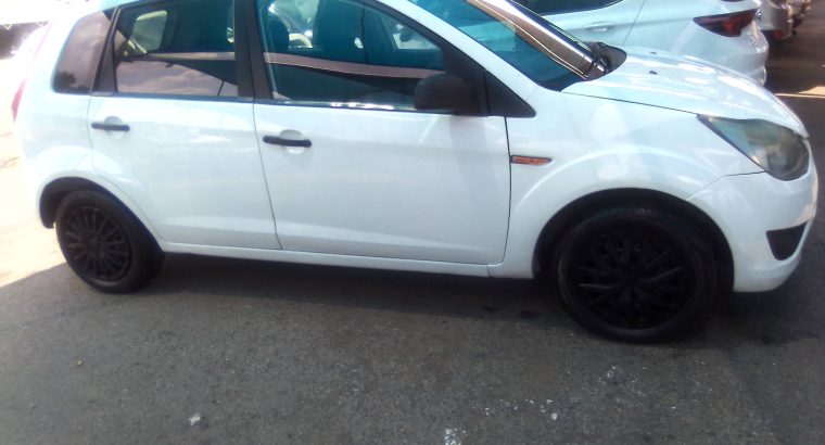 Pre-owned 2011 Ford Figo 1.4 Engine Capacity with Manuel Transmis