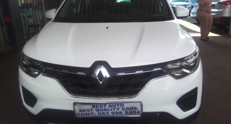 Pre-owned 2022 Renault Triber 1.0 Engine Capacity with Manuel Tra