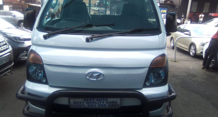 Pre-owned 2015 Hyundai H-100 2.6 Engine Capacity with Manuel Tra