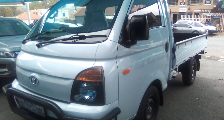 Pre-owned 2015 Hyundai H-100 2.6 Engine Capacity with Manuel Tra