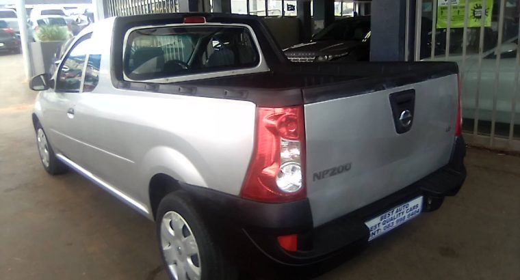 Pre-owned 2014 Nissan Np-200 1.6 Engine Capacity with Manuel Tran