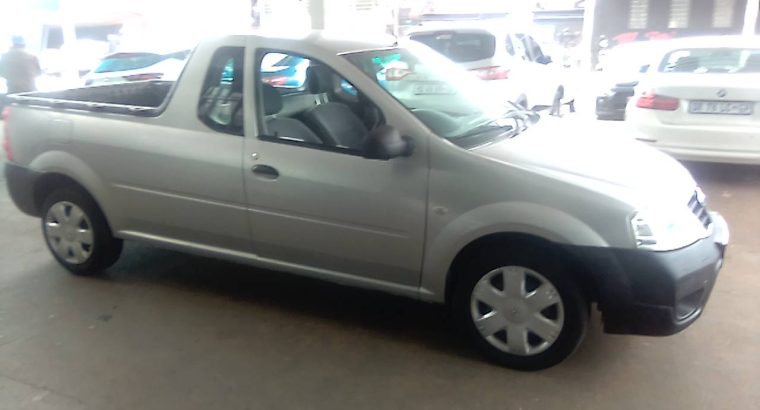 Pre-owned 2014 Nissan Np-200 1.6 Engine Capacity with Manuel Tran
