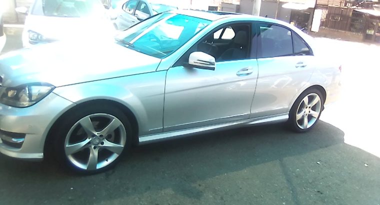 Pre-owned 2014 Mercedes Benz C-200 with Automatic Transmission,