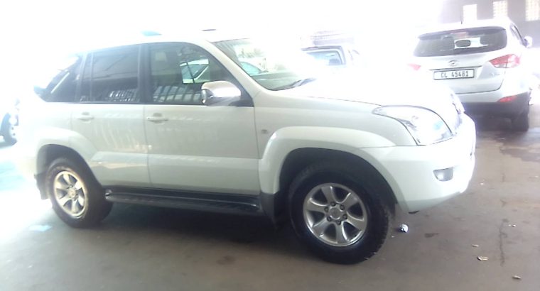Pre-owned 2009 Toyota Prado 4.0 Engine Capacity V6 with Manuel T