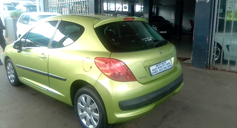 Pre-owned 2008 Peugeot 207 with Manurl Transmission, Electric Win