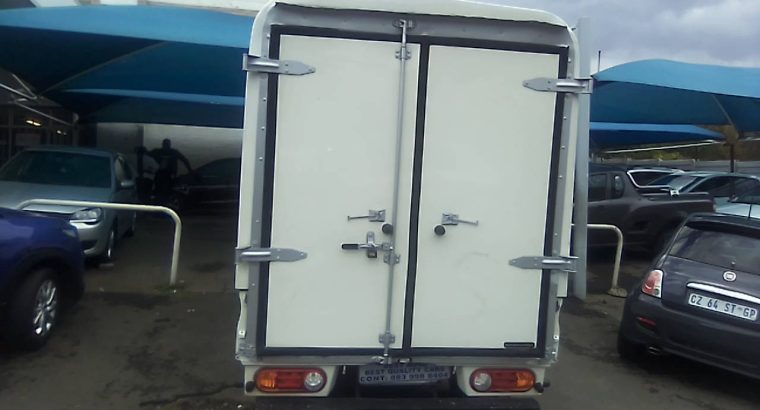 Pre-owned 2009 Hyundai H100 2.6 Engine Capacity with Manuel Trans