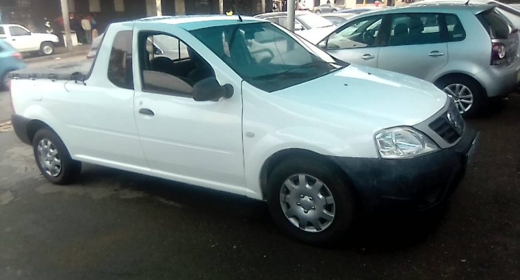 Pre-owned 2014 Nissan Np-200 1.6 Engine Capacity with Manuel Tran