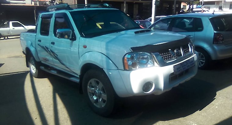 Pre-owned 2016 Nissan NP-300 2.5 Engine Capacity Double Cab Diese